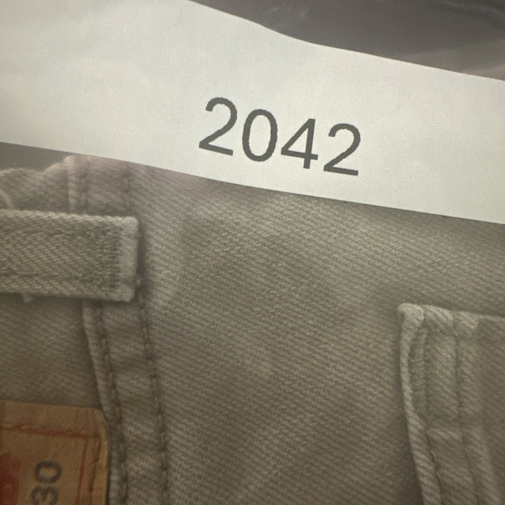 Levi's Men's Relaxed Jeans in Tan - Picture 12 of 12